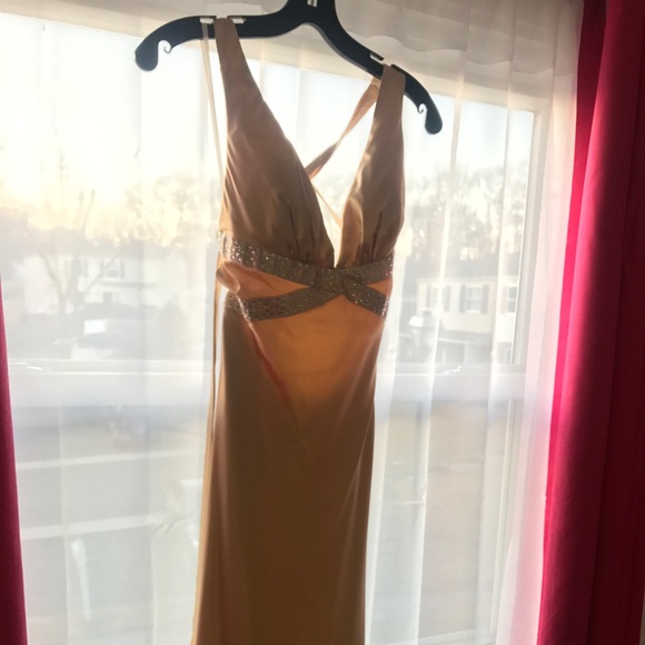 Prom dress - Picture 1 of 3